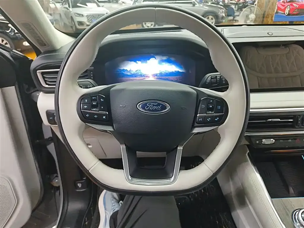 Ford Explorer 2024 из CN, фото 3