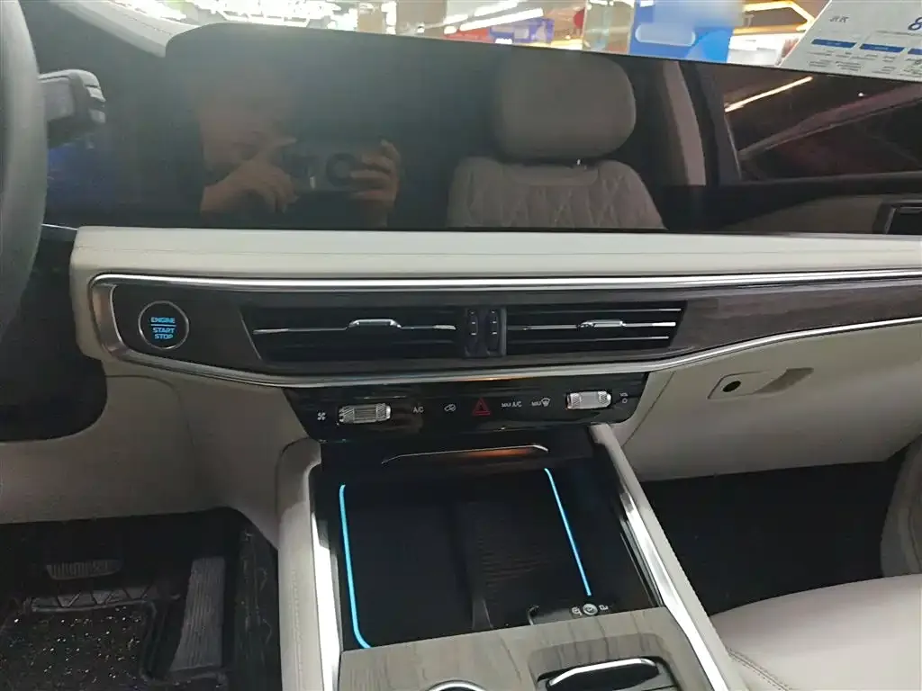 Ford Explorer 2024 из CN, фото 6