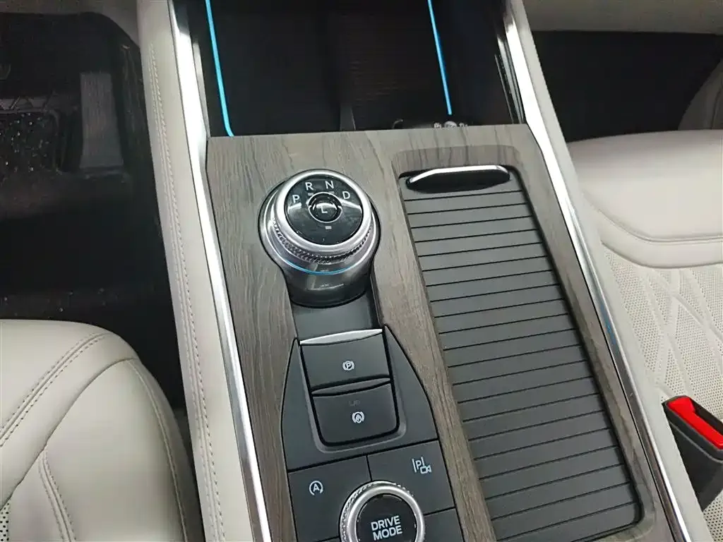 Ford Explorer 2024 из CN, фото 9