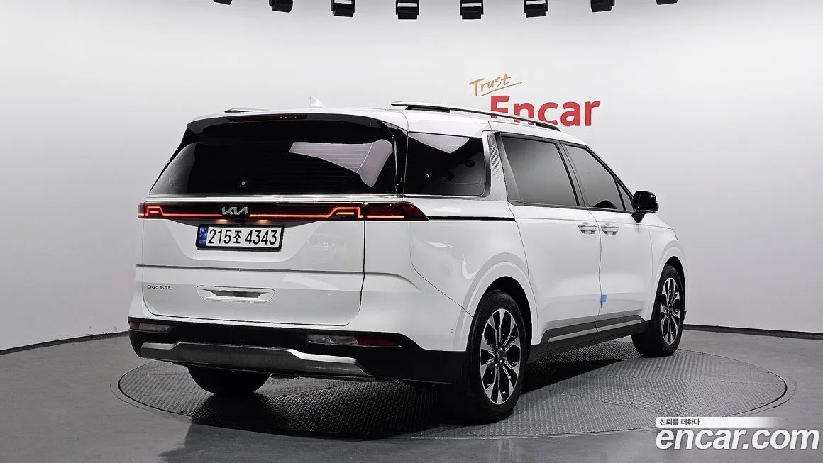Kia Carnival — фото 2