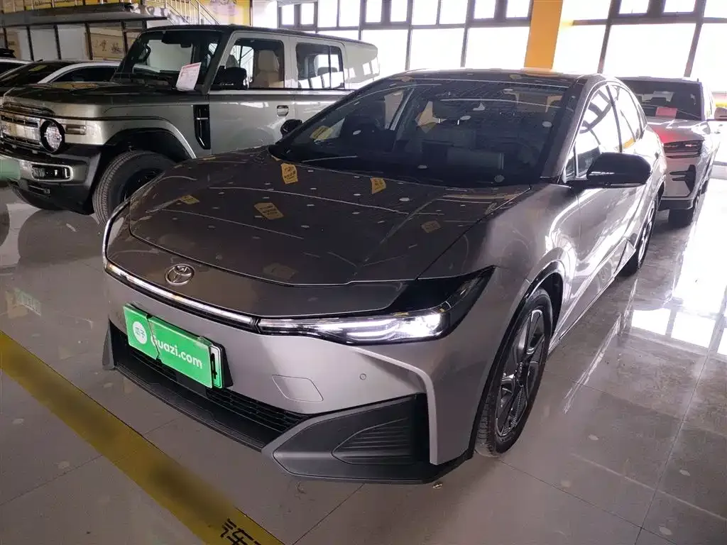 Toyota bZ3 2025 из CN, фото 2