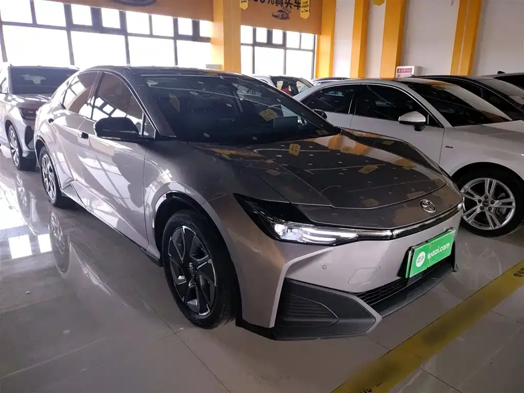 Toyota bZ3 2025 из CN, фото 4