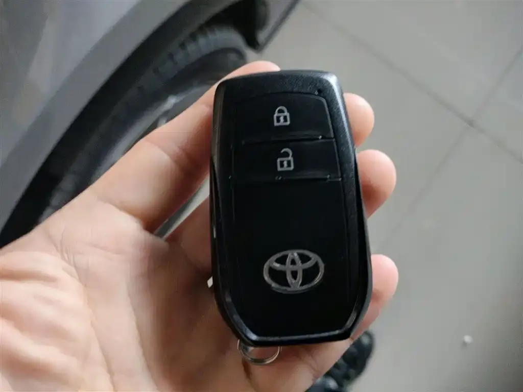 Toyota bZ3 2025 из CN, фото 9