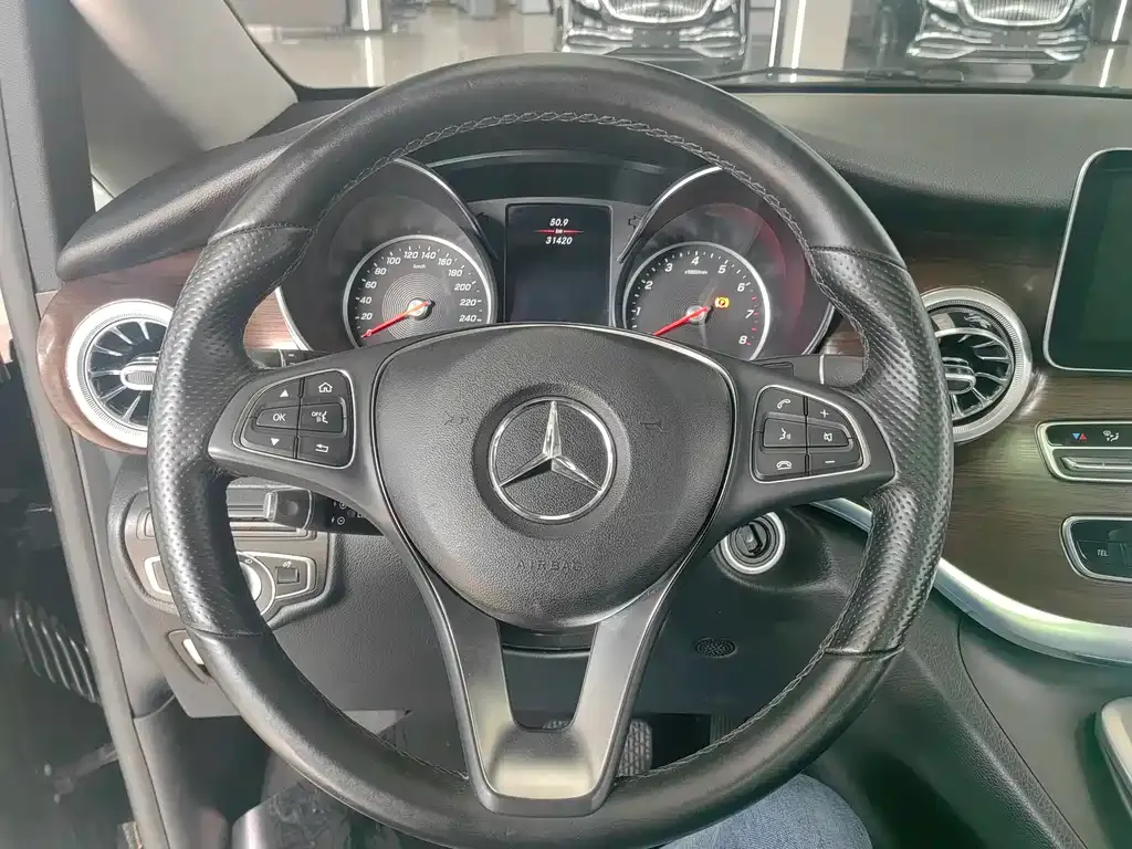 Mercedes-Benz V-Class 2022 из CN, фото 5