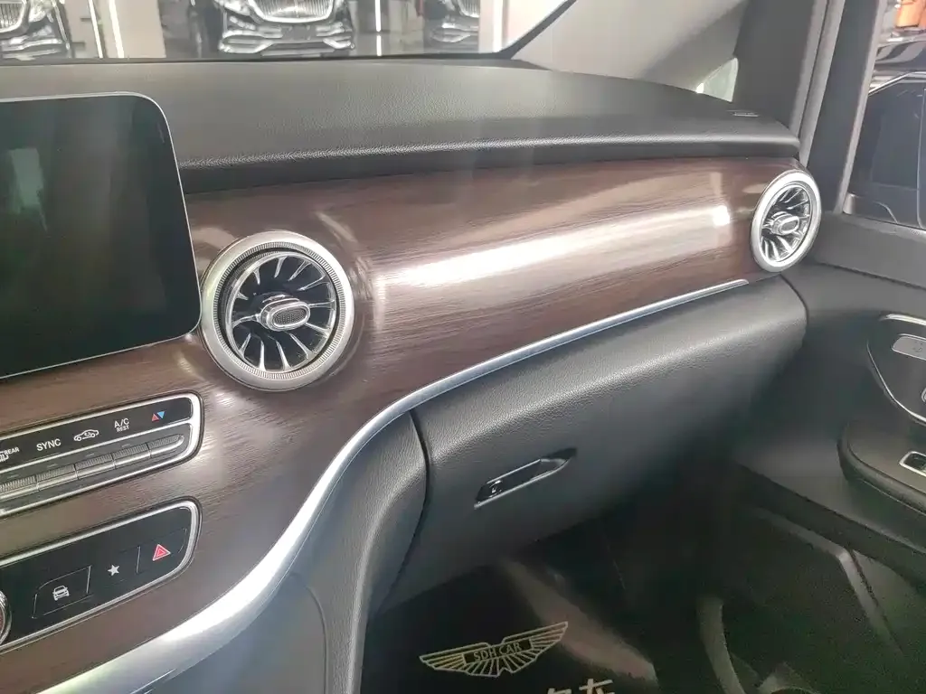 Mercedes-Benz V-Class 2022 из CN, фото 9