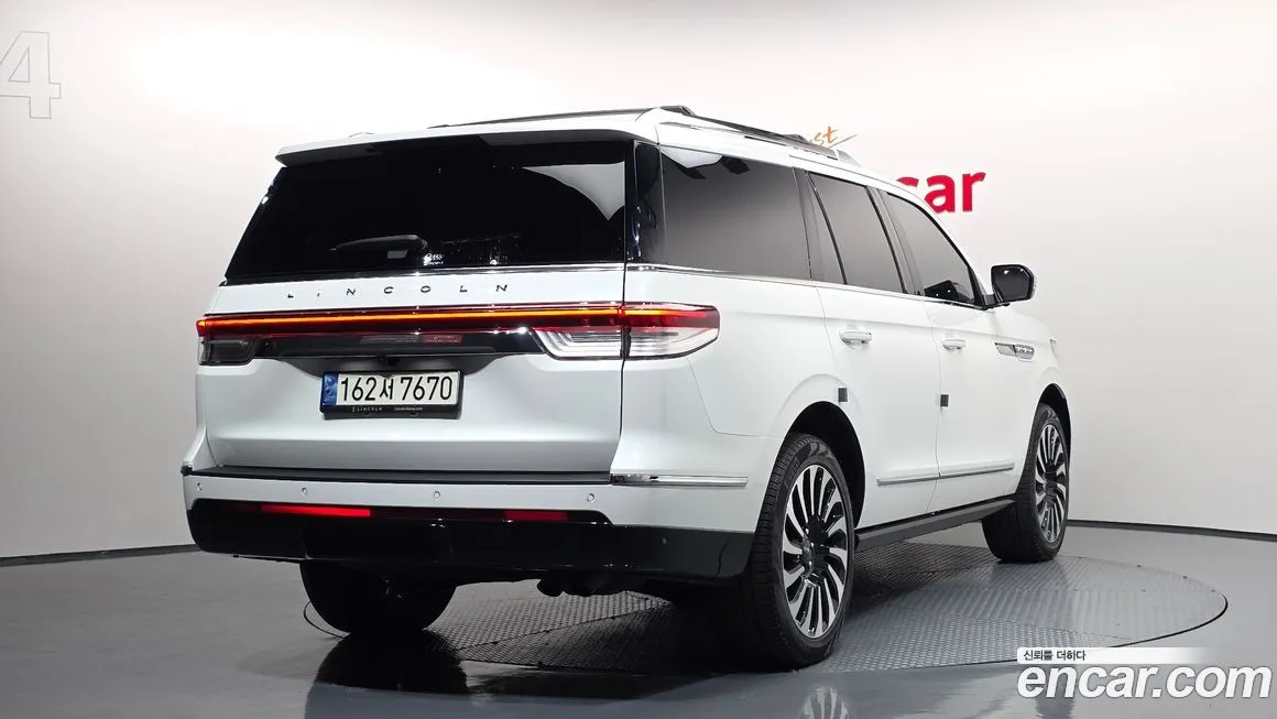 Lincoln Navigator 2023 из KR, фото 2