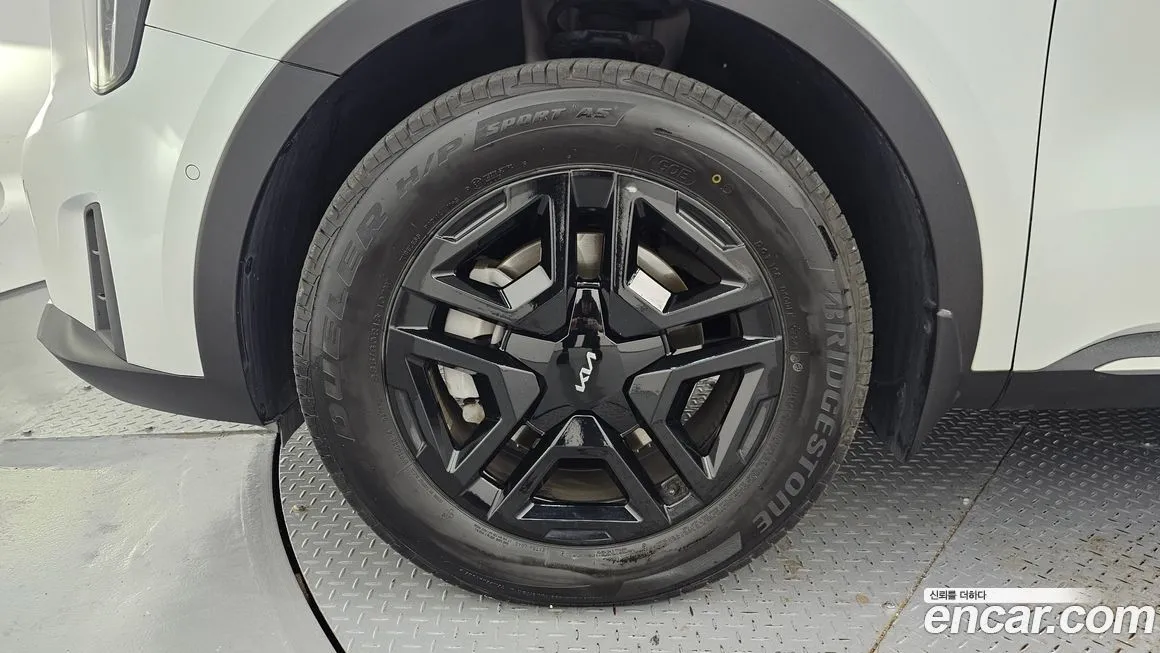 Kia Sorento — фото 5