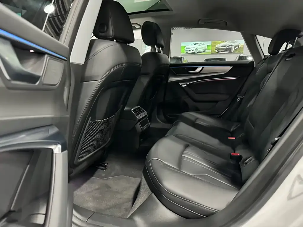 Audi A7 2021 из CN, фото 5