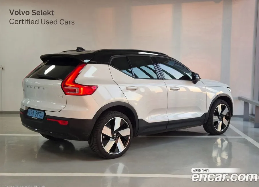 Volvo XC40 2024 из KR, фото 4