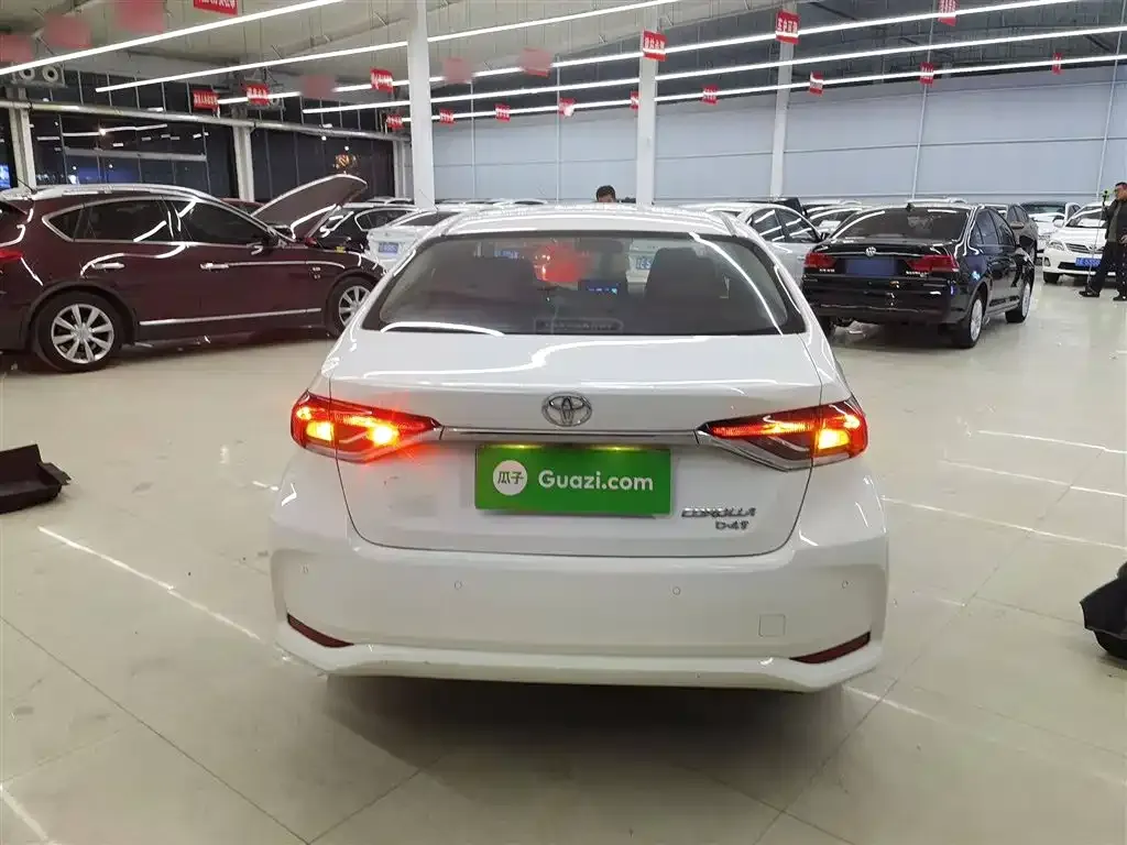 Toyota Corolla 2023 из CN, фото 6