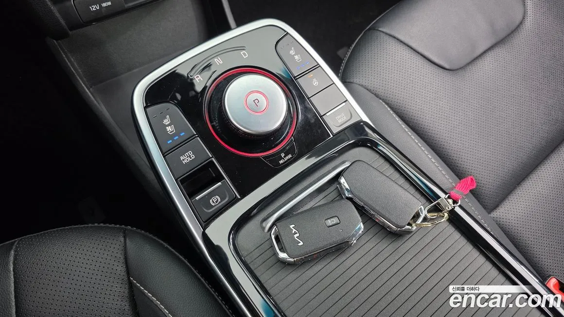 Kia Niro — фото 9
