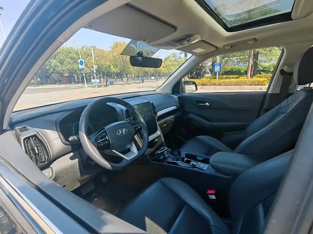 Hyundai ix35 2023 из CN, фото 4