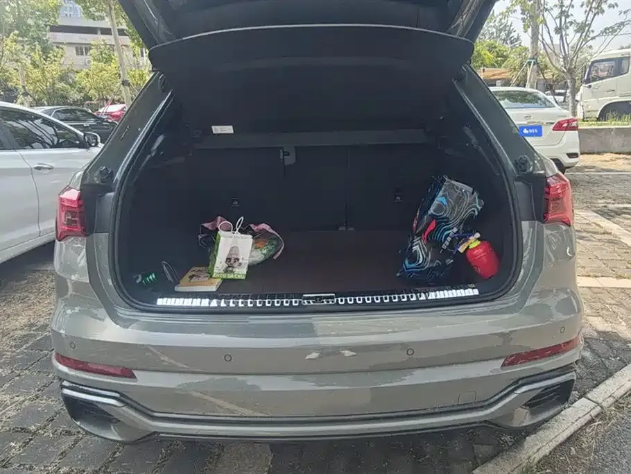 Audi Q3 2024 из CN, фото 4
