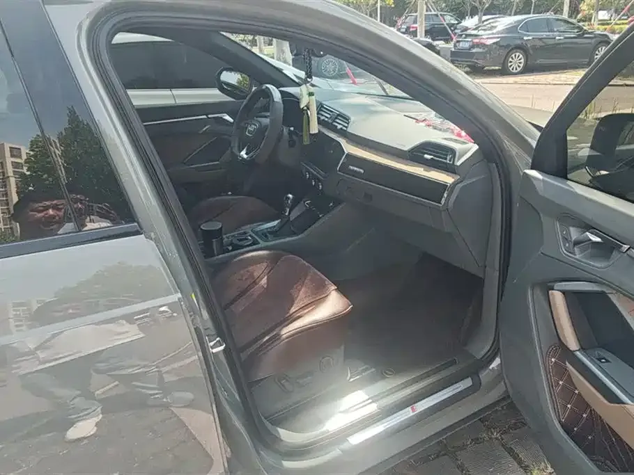 Audi Q3 2024 из CN, фото 8