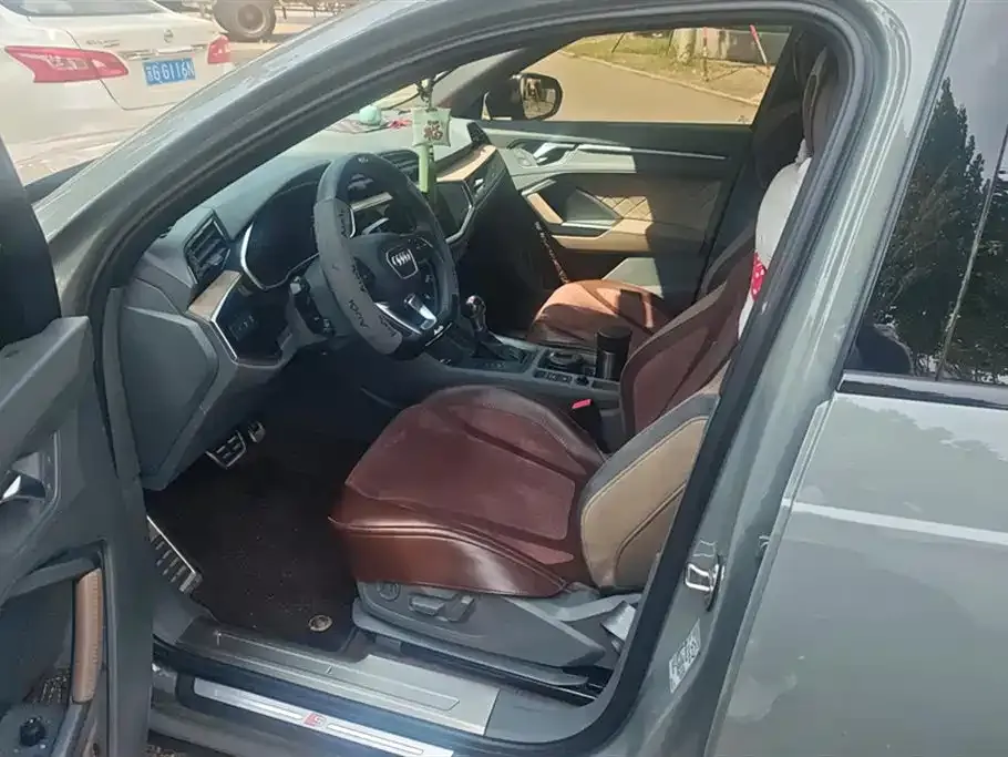 Audi Q3 2024 из CN, фото 9