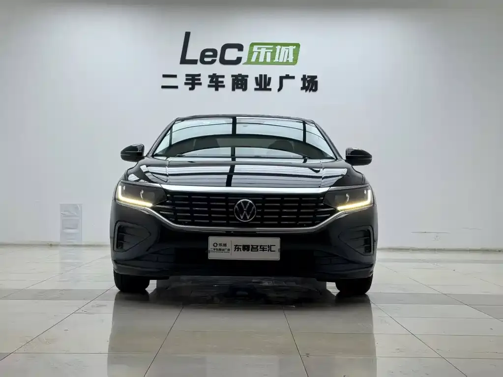 Volkswagen Passat 2023 из CN, фото 2