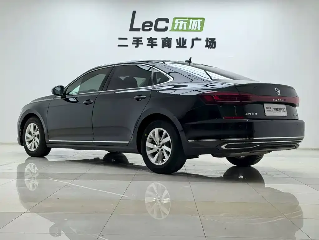Volkswagen Passat 2023 из CN, фото 7