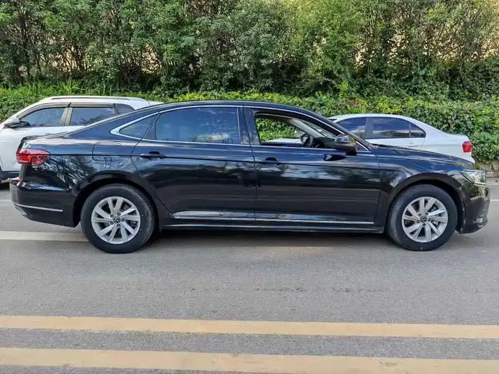 Volkswagen Passat — фото 7