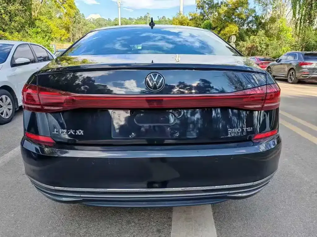 Volkswagen Passat — фото 9