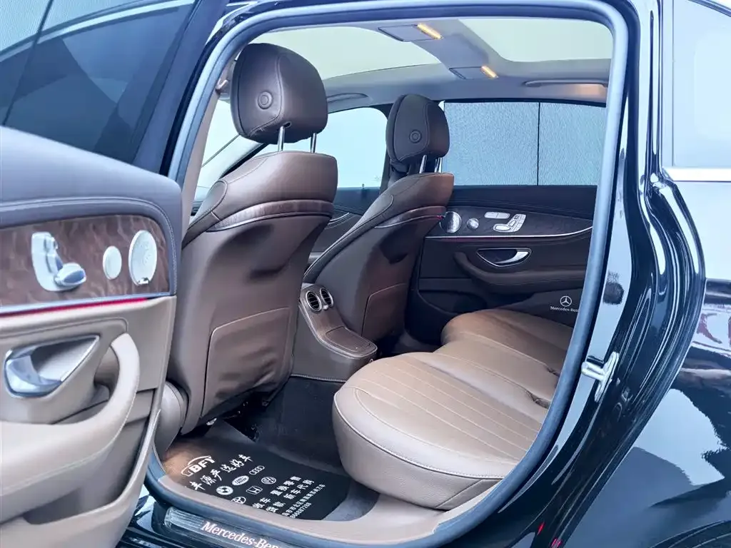 Mercedes-Benz E-Class 2023 из CN, фото 8