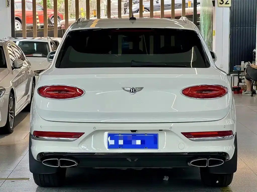 Bentley Bentayga 2021 из CN, фото 5