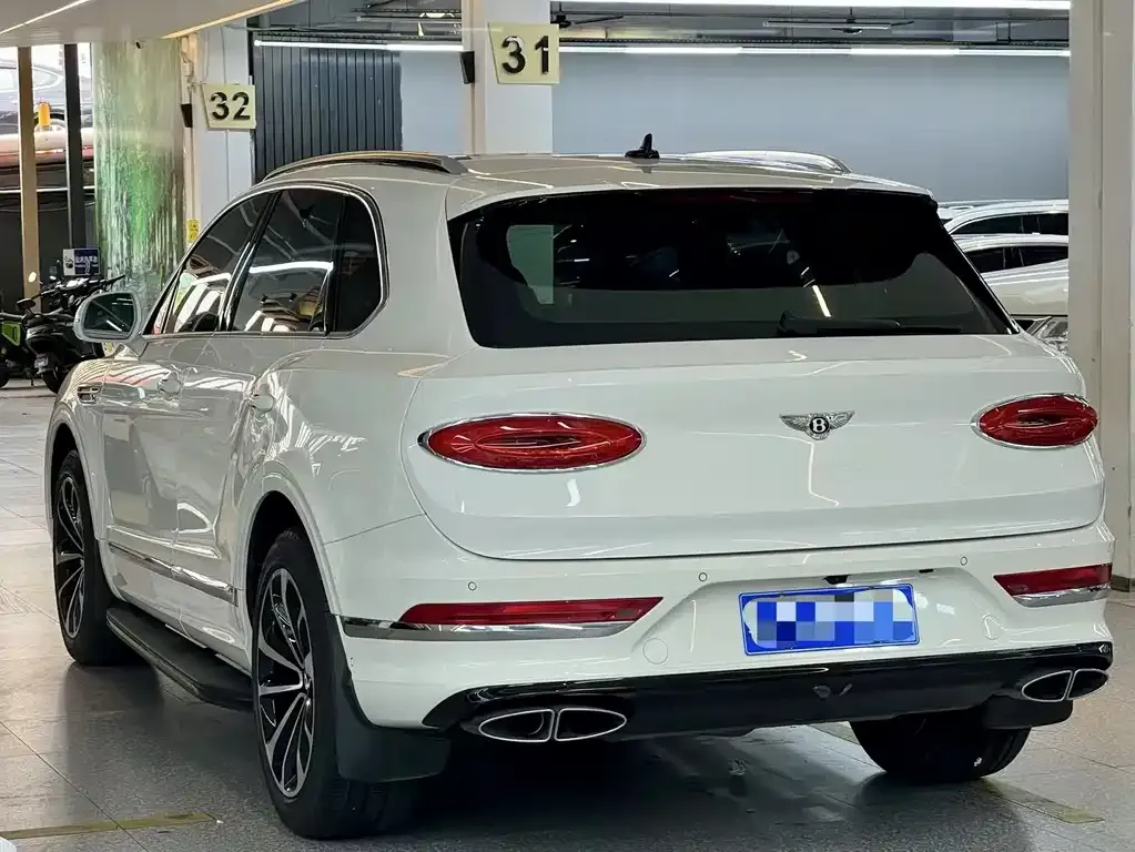 Bentley Bentayga 2021 из CN, фото 6