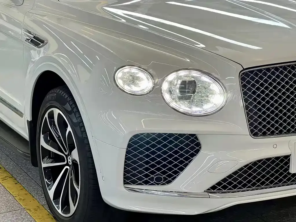 Bentley Bentayga 2021 из CN, фото 7