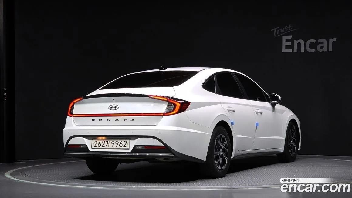 Hyundai Sonata 2022 из KR, фото 2