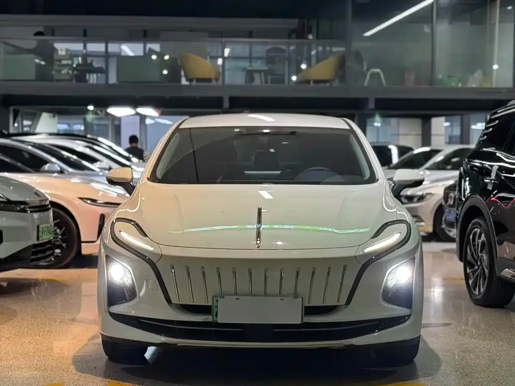 Hongqi E-QM5 — фото 2