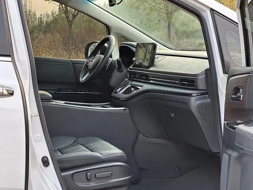 Honda Odyssey 2022 из CN, фото 10