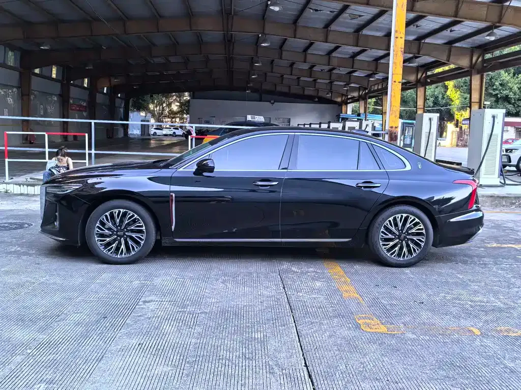 Hongqi H5 2024 из CN, фото 4