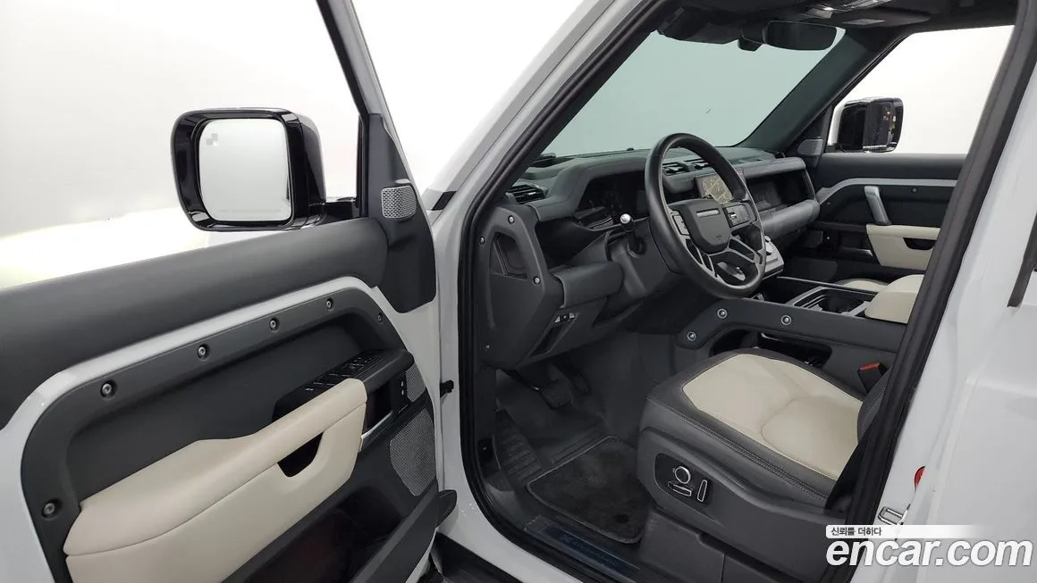 Land Rover Defender 2023 из KR, фото 10