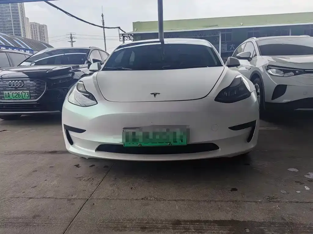 Tesla Model 3 — фото 2