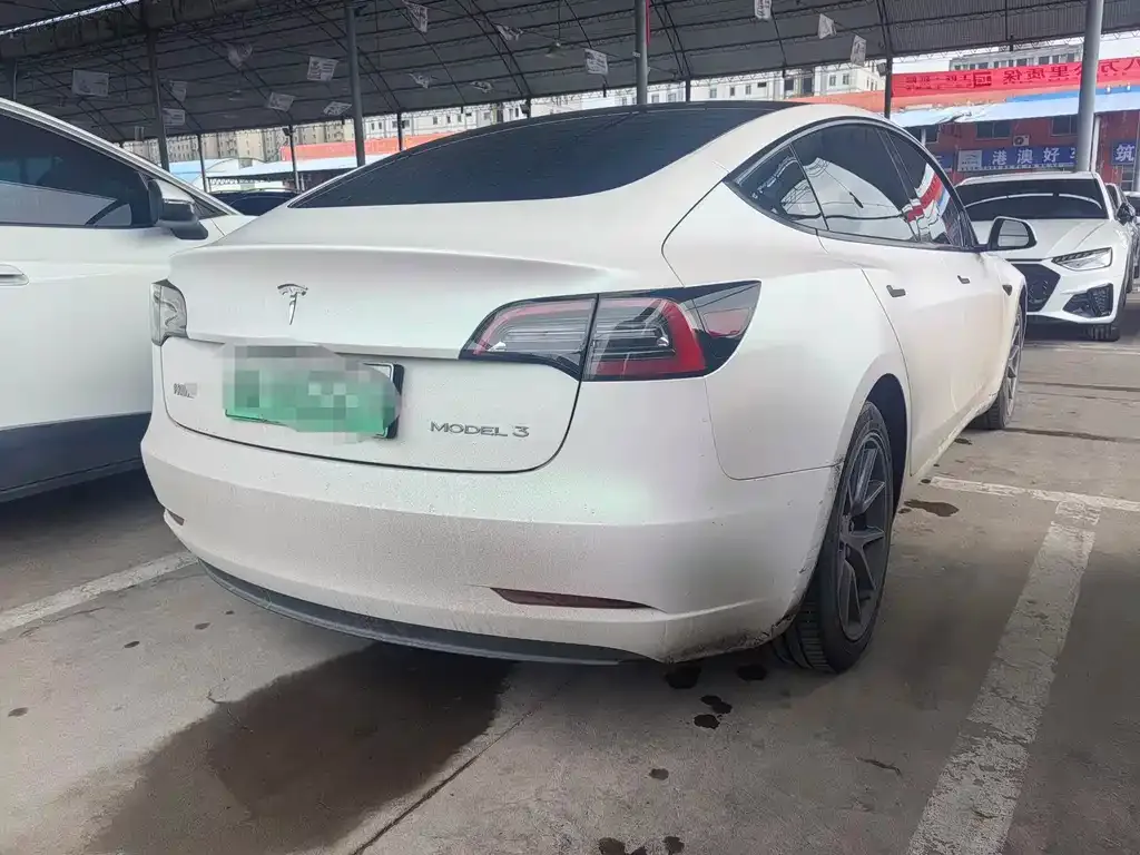 Tesla Model 3 — фото 4