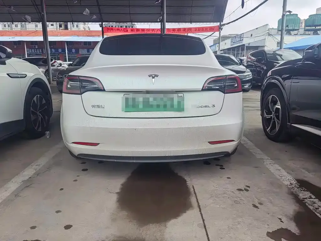 Tesla Model 3 — фото 5