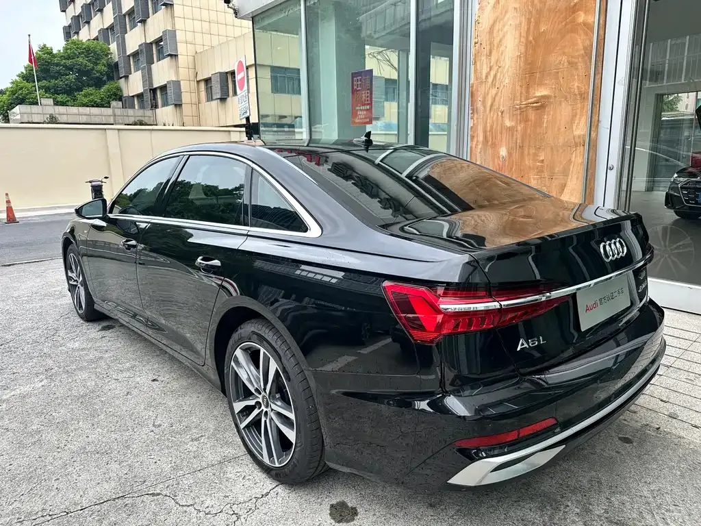 Audi A6L 2024 из CN, фото 5