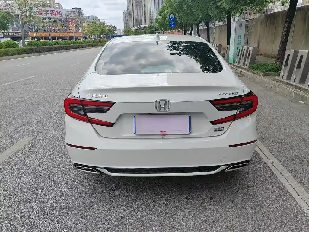 Honda Accord — фото 3