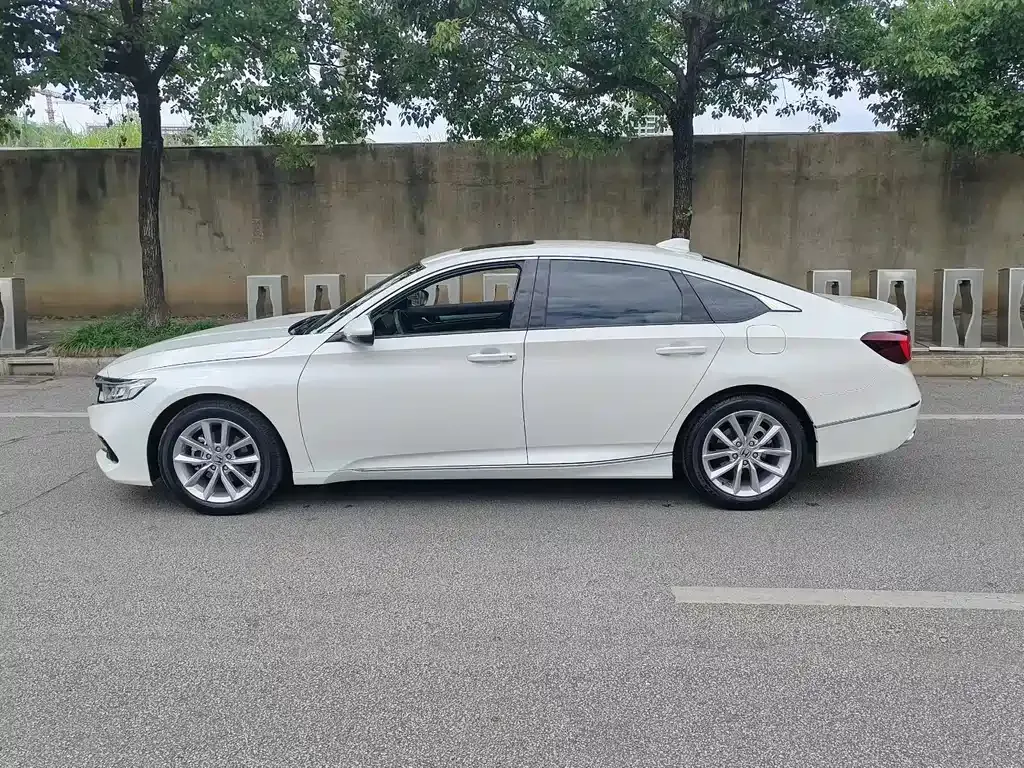 Honda Accord — фото 4