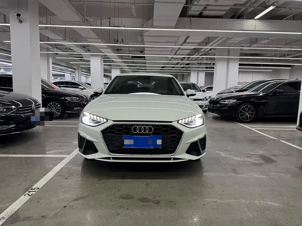 Audi A4L 2021 из CN, фото 3