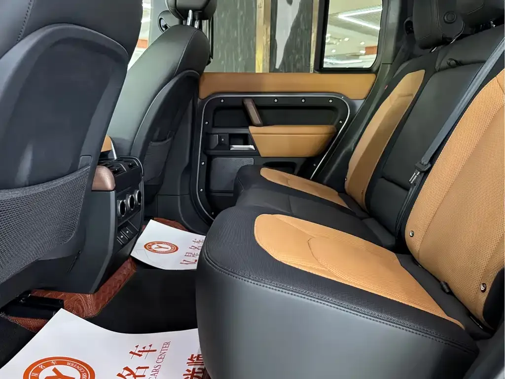 Land Rover Defender 2024 из CN, фото 8