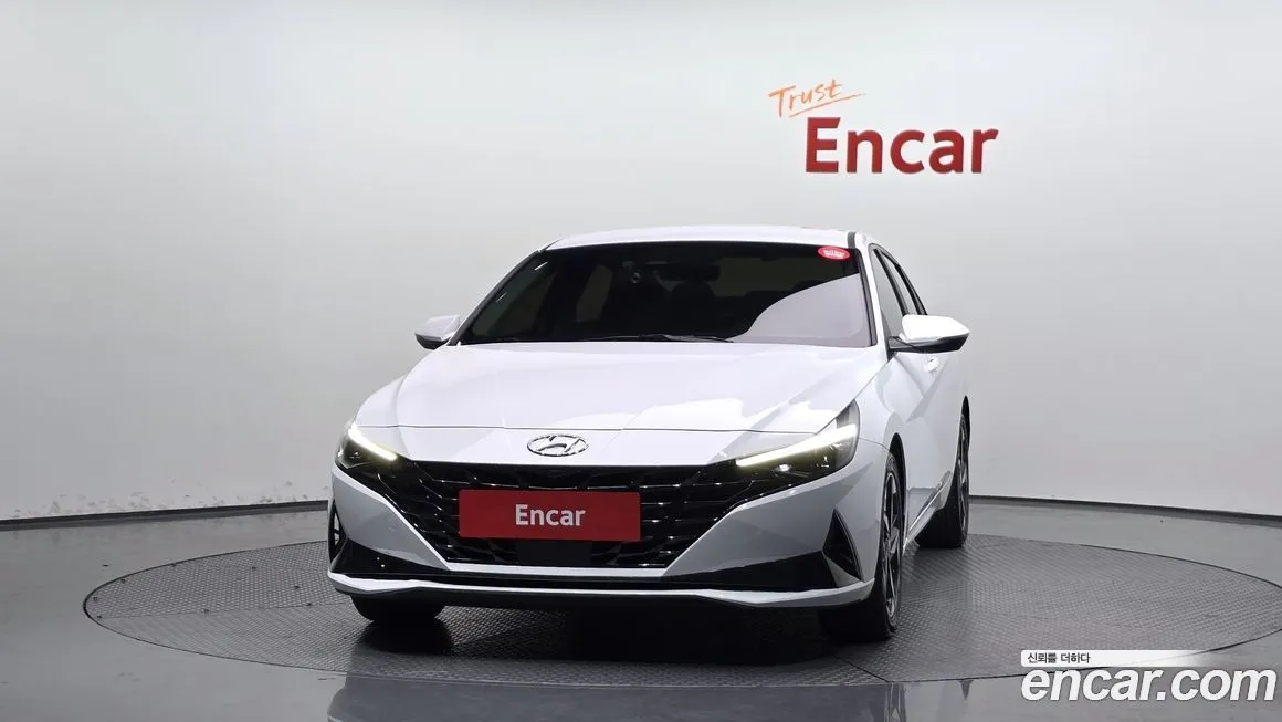 Hyundai AVANTE — фото 3