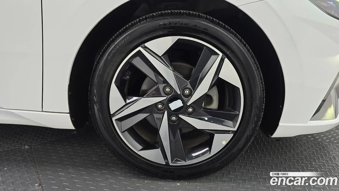 Hyundai AVANTE — фото 5