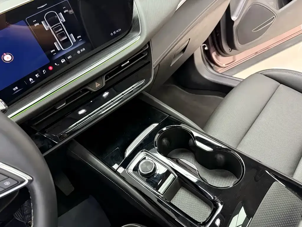 Buick Envision Plus 2024 из CN, фото 10