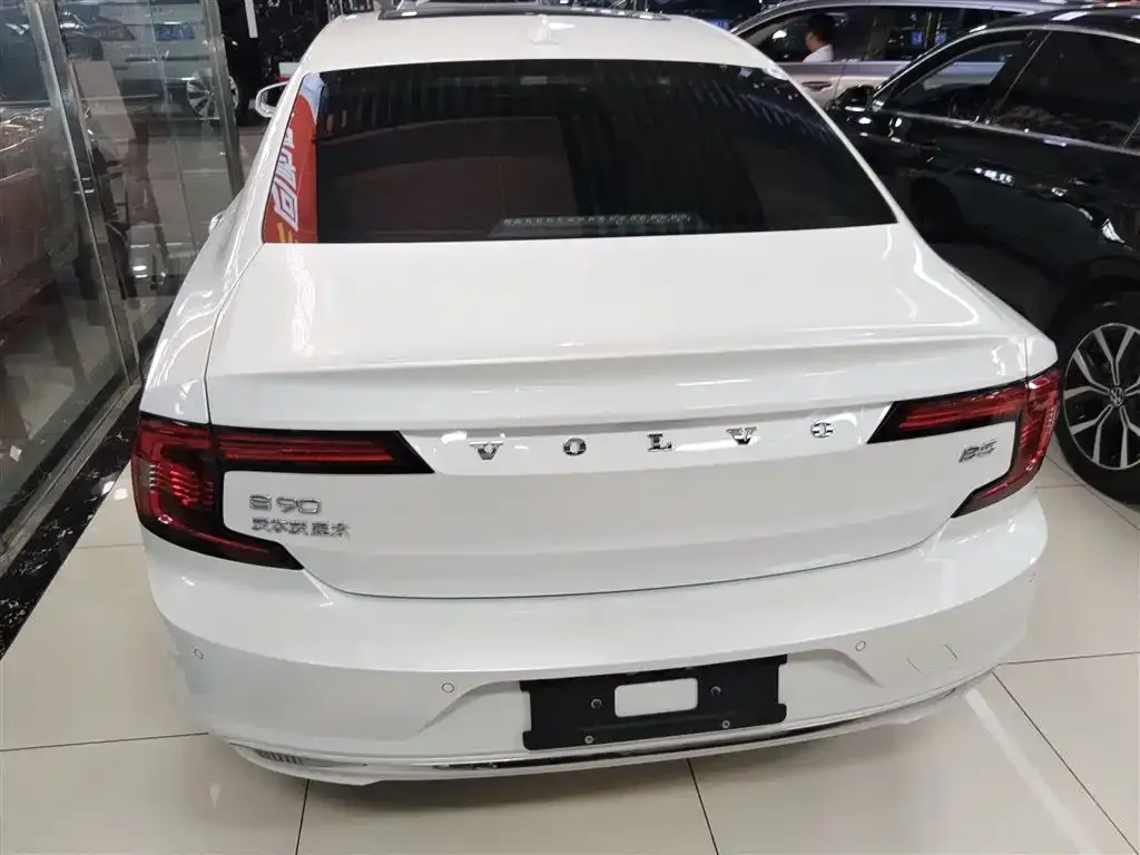 Volvo S90 2023 из CN, фото 6