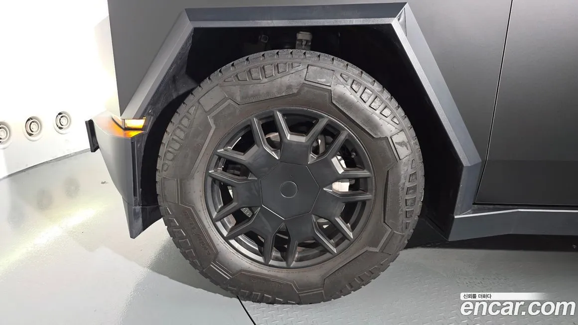 Tesla Cybertruck 2024 из KR, фото 5