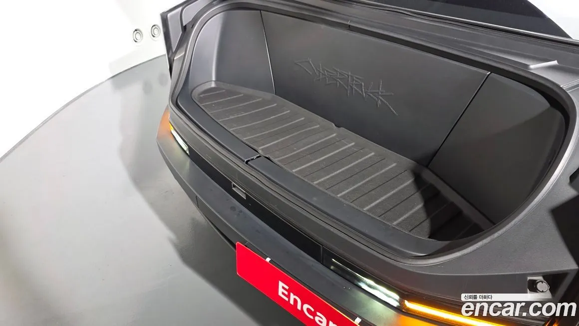 Tesla Cybertruck 2024 из KR, фото 6