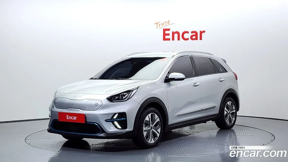 Kia Niro — фото 1