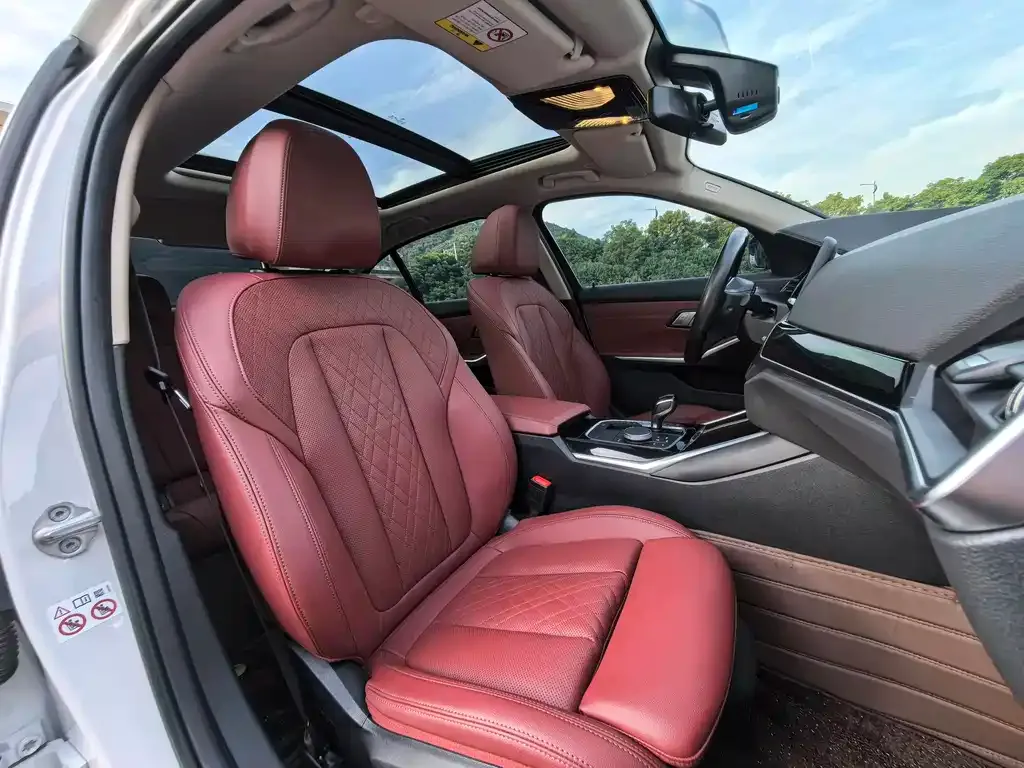 BMW 3 Series 2022 из CN, фото 6