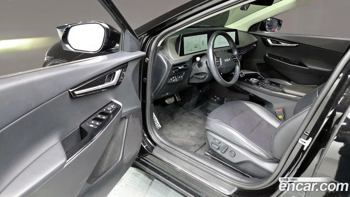 Kia EV6 — фото 10