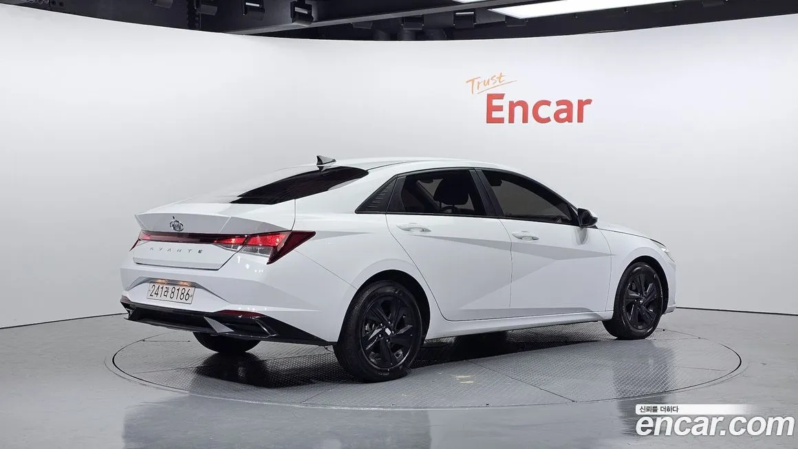 Hyundai AVANTE — фото 2